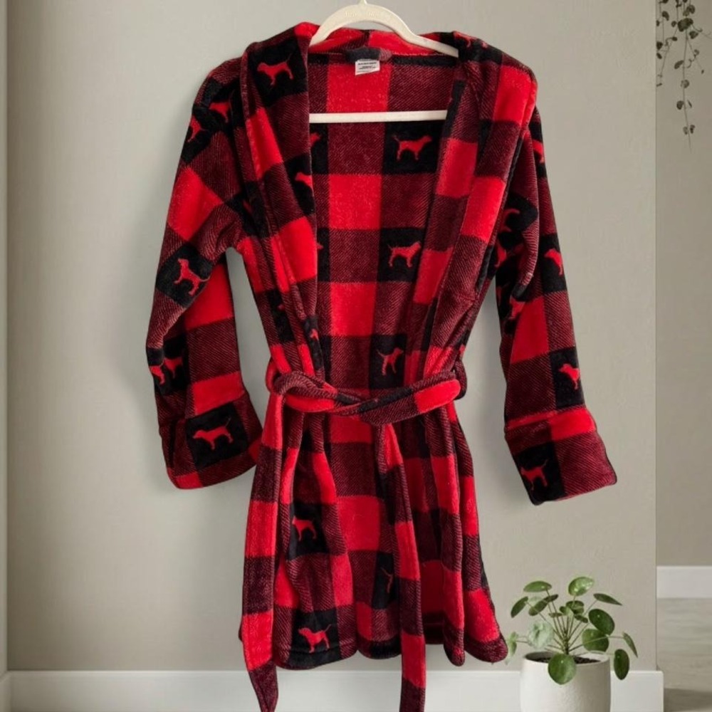 VTG Victoria's Secret red plaid robe with dog print, Size S #loungewear